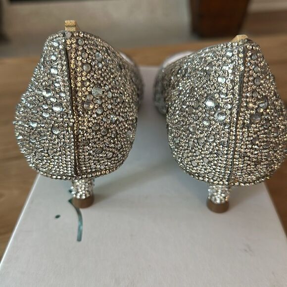 Betsey Johnson Sparkling Silver Kitten Heels - Picture 11 of 11